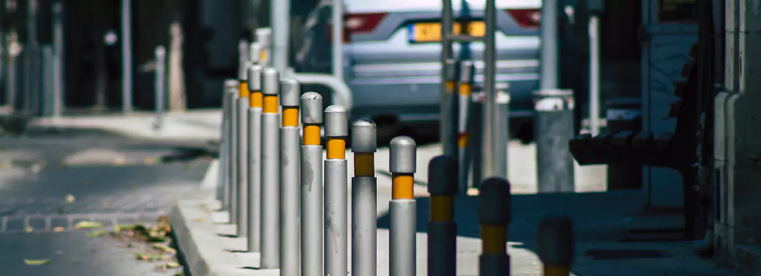 Safe and Convenient Retractable Barrier Column Systems for Properties in Pensacola, FL